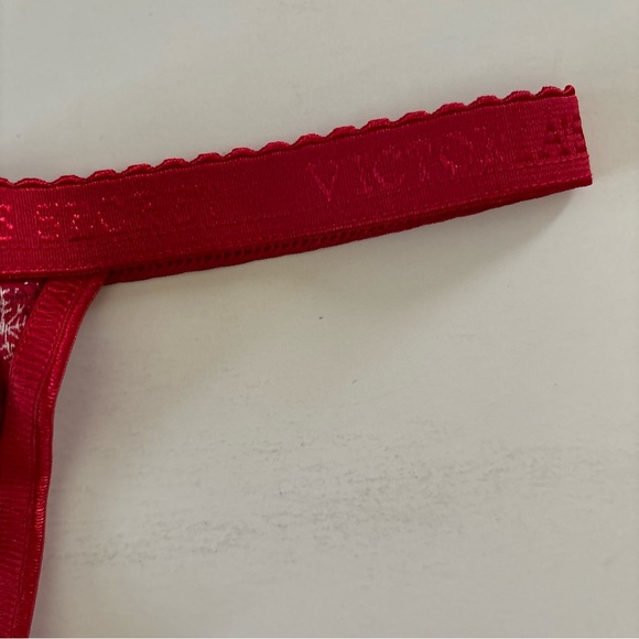 VINTAGE 2003 RARE Victoria’s Secret Signature Low Rise V-String Panties NEW - Picture 6 of 12